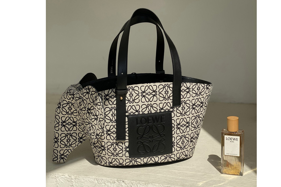 Loewe Elephant basket bag in Ecru/Black Anagram jacquard and calfskin