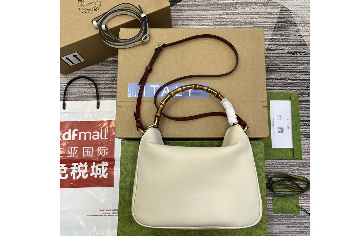 Gucci ‎746124 Gucci Diana Medium Shoulder Bag In White Leather