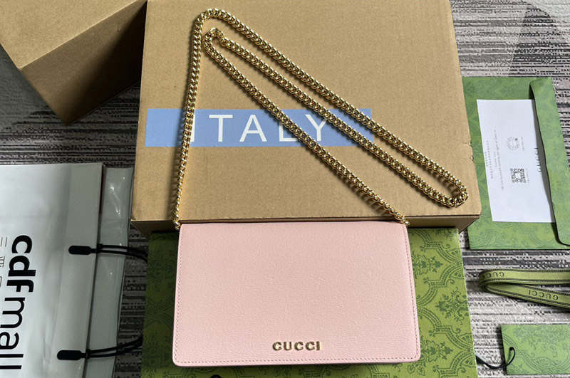 Gucci 772643 chain wallet with gucci script in Pink leather