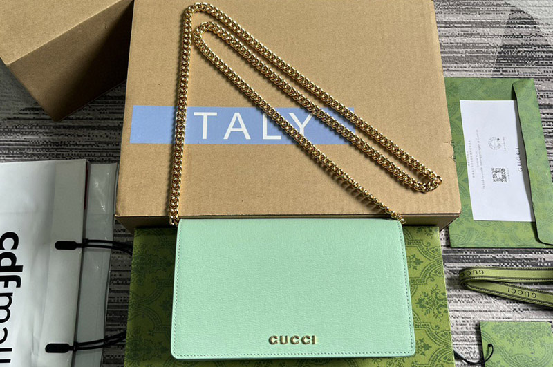 Gucci 772643 chain wallet with gucci script in Pale green leather