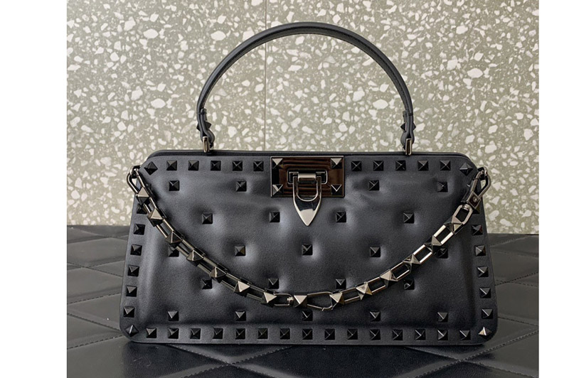 Valentino Garavani Rockstud handbag in Black calfskin Leather