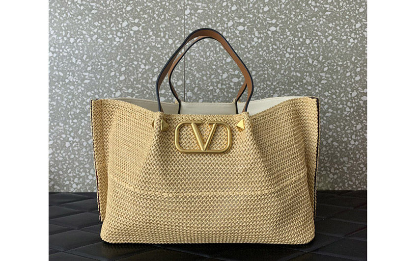 Valentino Garavani medium shopping bag in Biscuit/Chocolate synthetic raffia