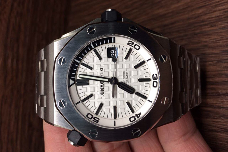 Audemars Piguet Royal Oak Offshore Diver JF V7 White Dial on SS Bracelet A2824