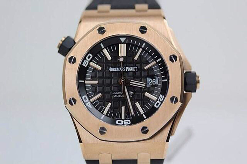 Audemars Piguet Royal Oak Offshore Diver V7 RG Black Dial on Black Rubber Strap A2824