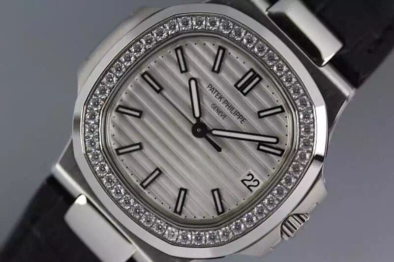 Patek Philippe Nautilus Jumbo 5711 V3 Diamond Bezel White Dial on Leather Strap 1:1 Best Edition A2824