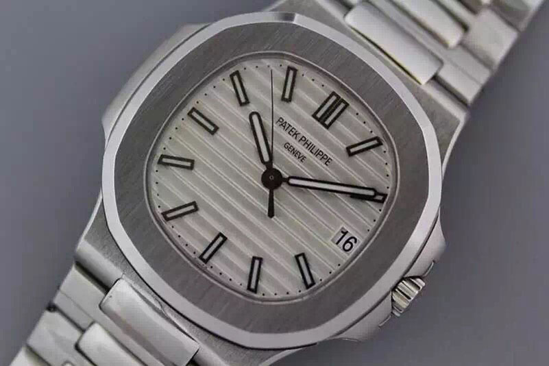 Patek Philippe Nautilus Jumbo 5711 V3 White Dial on Bracelet 1:1 Best Edition A2824