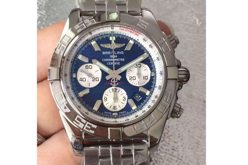 Breitling Chronomat B01 Chrono SS Blue Dial White Inner Bezel on SS Bracelet A7750