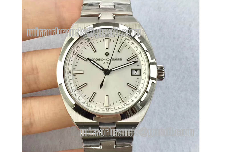 Vacheron Constantin Overseas SS/SS White M-8215VC Calibre 5100