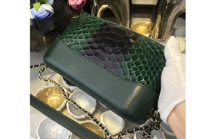 CC Gabrielle Original Python Leather Shoulder Bag 17817 Green