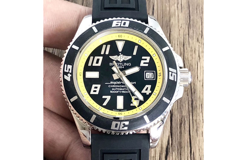 Breitling SuperOcean Abyss A17364 42mm ZF 1:1 Best Edition Black Dial Yellow Inner on Black rubber strap A2824
