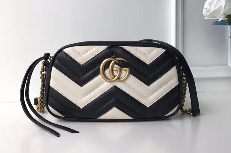 Gucci 447632 GG Marmont Matelasse Shoulder Bags Black/White