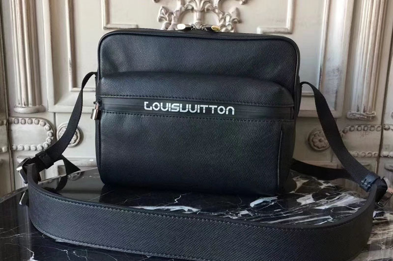 Louis Vuitton M31003 Messenger PM Taiga Leather