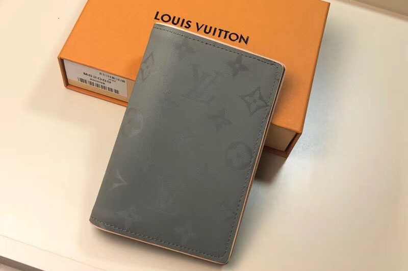 Louis Vuitton M64502 LV Monogram Titanium Canvas Passport Cover