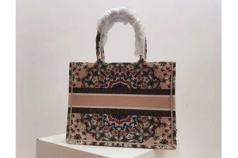 Dior M1286 Book Tote 37mm bag in embroidered canvas With kaleidoscope