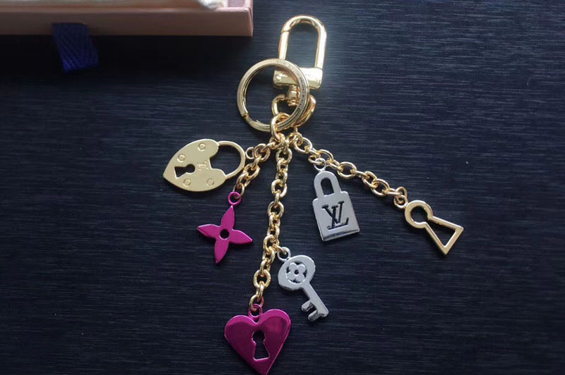 Louis Vuitton M67438 LV Love Lock Heart and Keys Chain Bag Charm and Key Holder