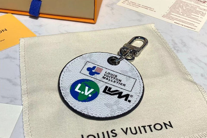 Louis Vuitton M68301 LV Monogram Logos Illustre Bag Charm Key Holder Monogram White canvas