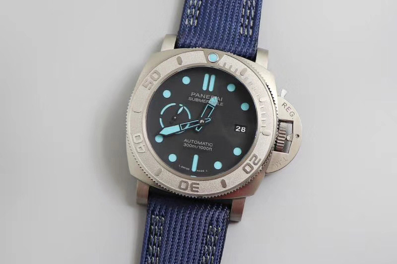 Panerai PAM985 Mike Horn Submersible VSF 1:1 Best Edition Black Dial on Blue Nylon Strap P.9010 Clone