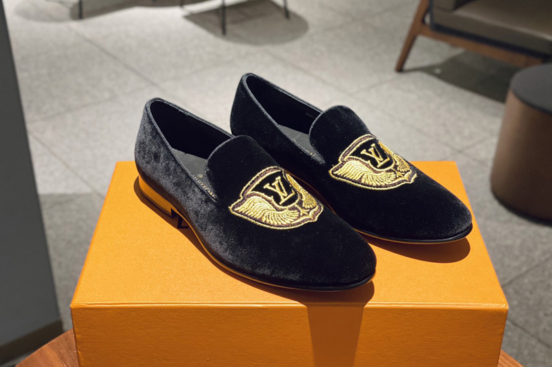 Louis Vuitton 1A5FWG Auteuil slipper Shoe in Black Velvet