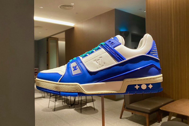 Louis Vuitton 1A813Y LV Trainer sneaker in Blue/White calf leather