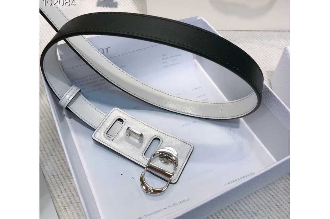 Dior 30 Montaigne lambskin belt With Silver CD buckle in White lambskin Leather