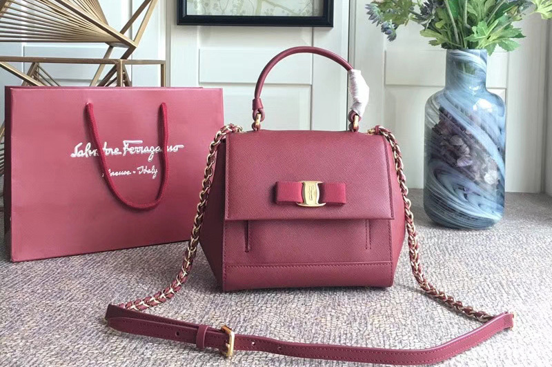 Ferragamo 21F570 Carrie Nero Top Handle Handbags In Bordeaux Calfskin Leather