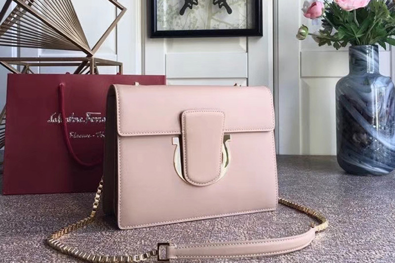 Ferragamo 21G671 Thalia Crossbody Flap bags in Pink calfskin leather