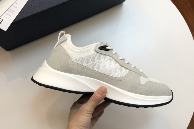 Mens Dior B25 Runner sneakers in Gray Dior Oblique Canvas and Suede