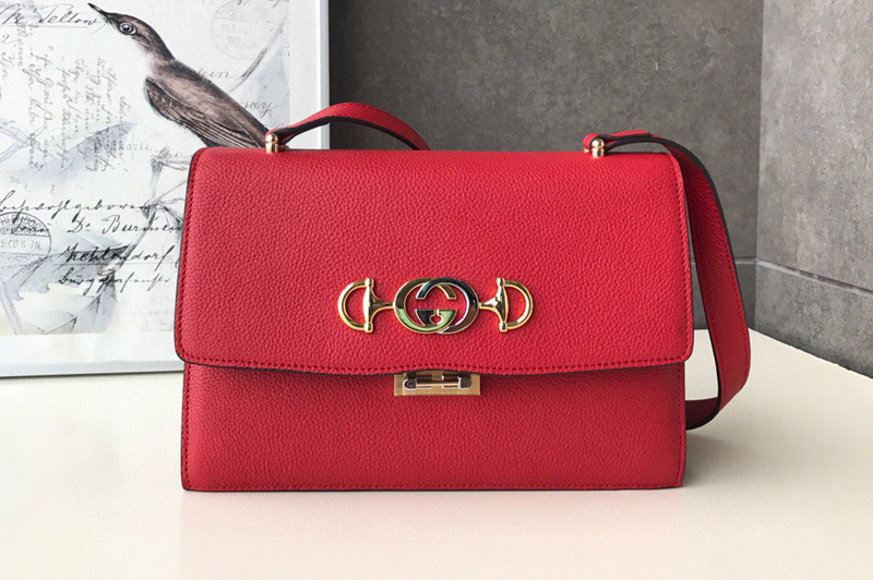 Gucci 576388 Zumi grainy leather small shoulder bag in Red grainy leather