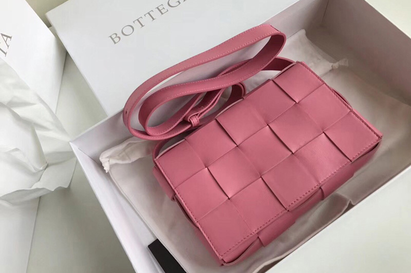 Bottega Veneta 578004 BV Cassette Crossbody bag In Pink Lambskin Leather