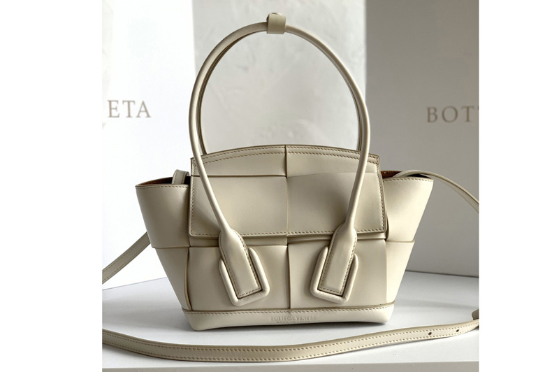 Bottega Veneta 600606 BV Mini Arco Top-handle Bag In White Calfskin Leather