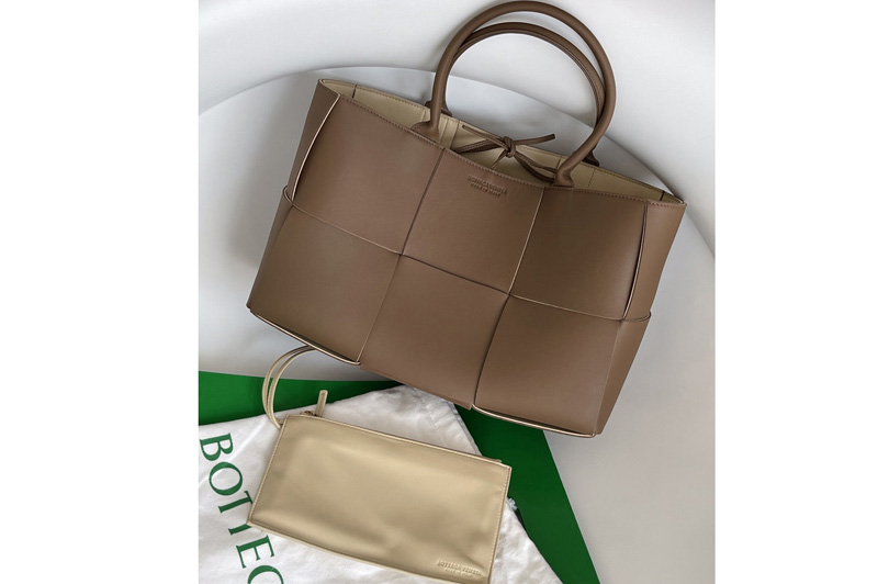 Bottega Veneta 609175 Arco Tote Bag in Brown Nappa leather