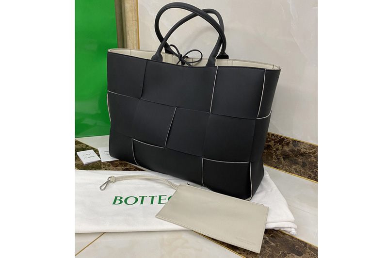 Bottega Veneta 611561 Arco Tote Bag in Black Nappa leather