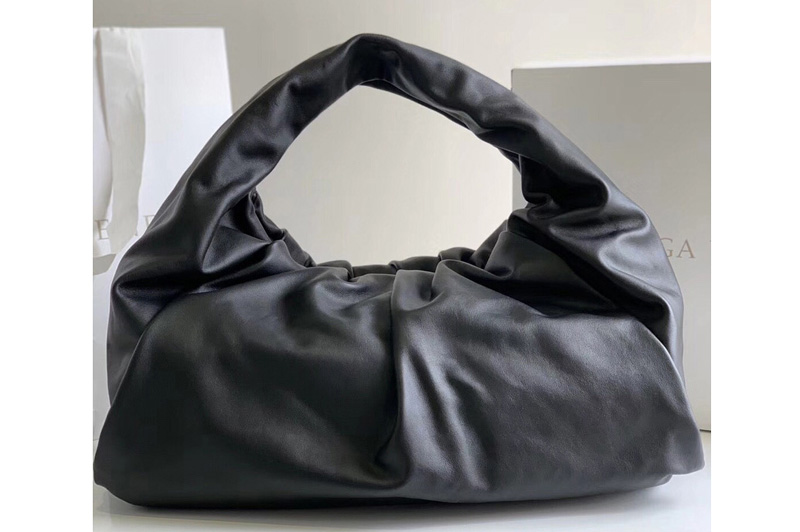 Bottega Veneta 610524 The shoulder Pouch bag in Black Calfskin Leather