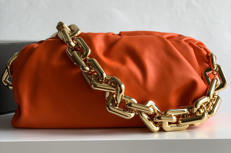 Bottega Veneta 620230 BV The Chain Pouch Shoulder bag in Orange Calfskin Leather