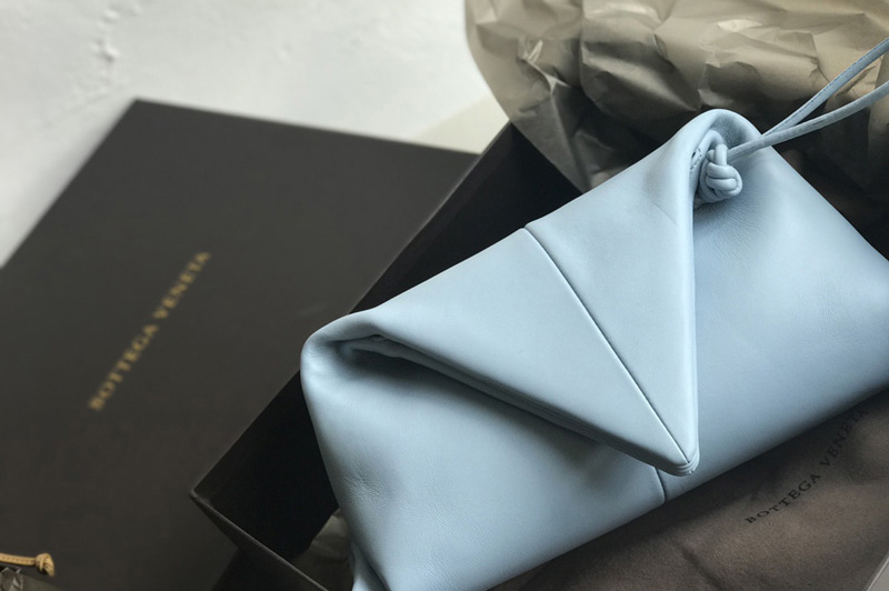 Bottega Veneta 622712 Trine Angular clutch bag in Blue Lambskin Leather