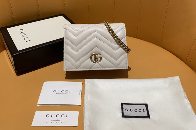 Gucci 625693 GG Marmont card case wallet in White matelassé chevron leather with GG
