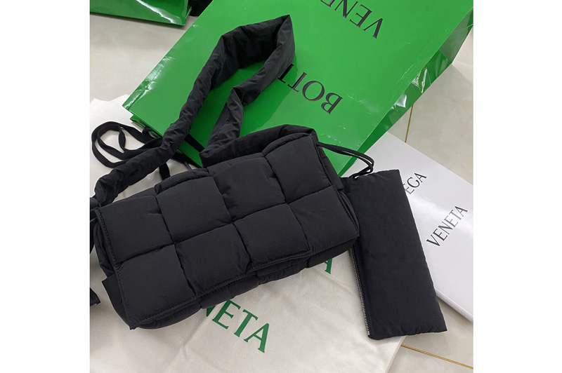 Bottega Veneta 628951 padded Tech Cassette Crossbody Messenger bag in Black Nylon