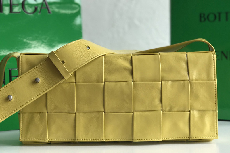 Bottega Veneta 629068 Stretch Cassette Crossbody bag in Yellow Paper Calf leather