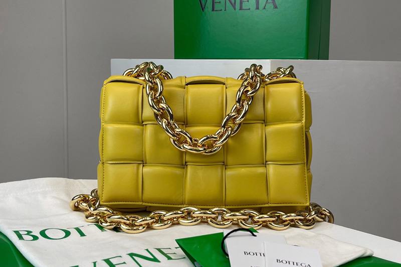 Bottega Veneta 631421 The Chain Cassette bag in maxi Yellow Intrecciato Nappa leather With Gold Chain