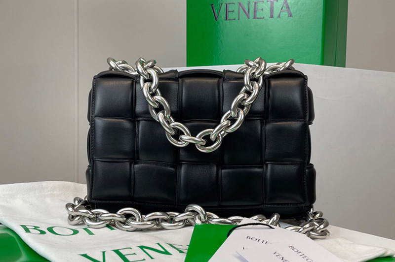 Bottega Veneta 631421 The Chain Cassette bag in maxi Black Intrecciato Nappa leather With Silver Chain