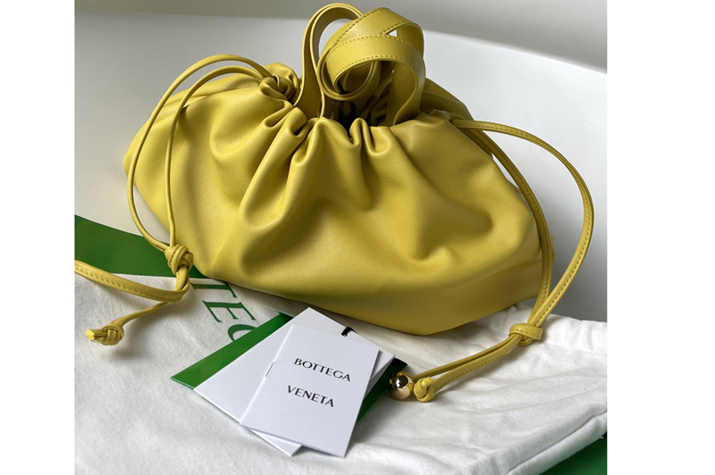 Bottega Veneta 651811 Shoulder bag in Lemon Nappa leather