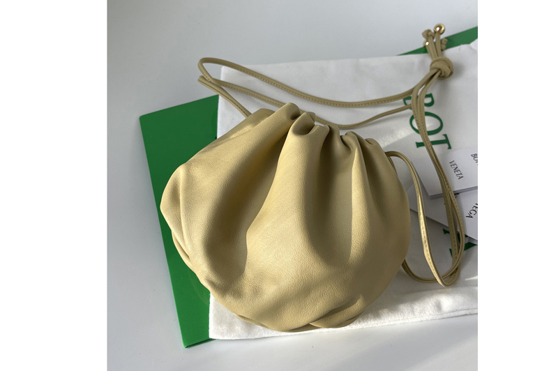 Bottega Veneta 651905 Mini Bulb shoulder bag in Tapioca Nappa leather
