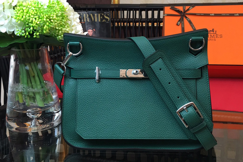 Hermes H061784 Jypsiere 28 bag in Green original taurillon Clemence leather