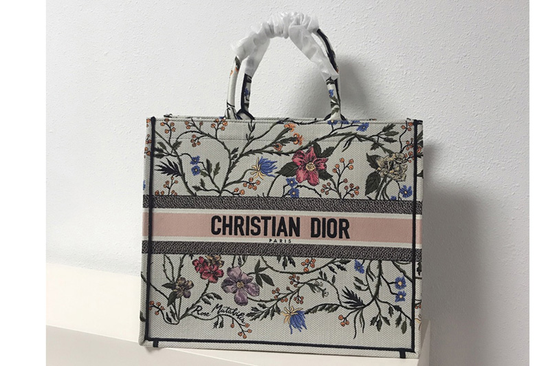 Dior M1286 Dior Book Tote Bag in Embroidery