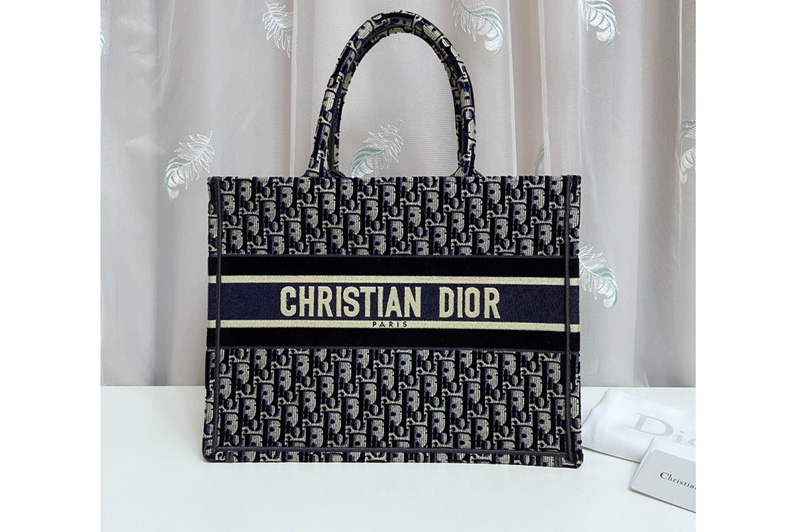 Christian Dior M1296 small dior book tote Bag in Blue Dior Oblique Embroidery
