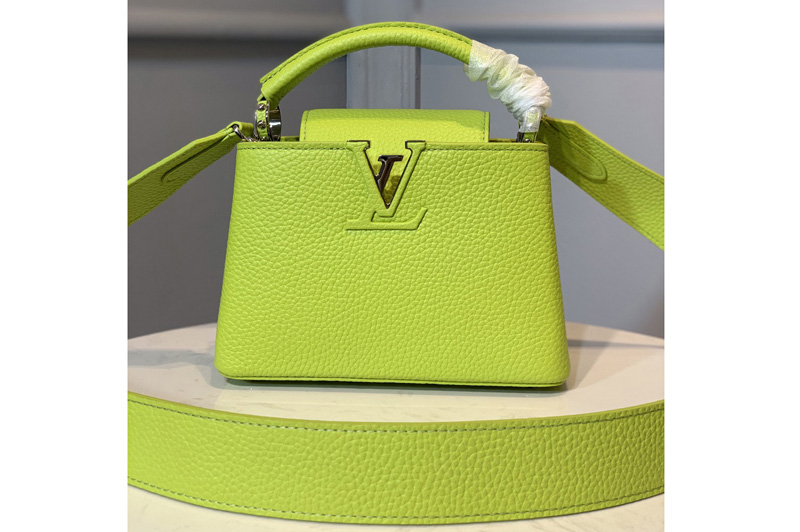 Louis Vuitton M56754 LV Capucines Mini handbag In Green Taurillon leather