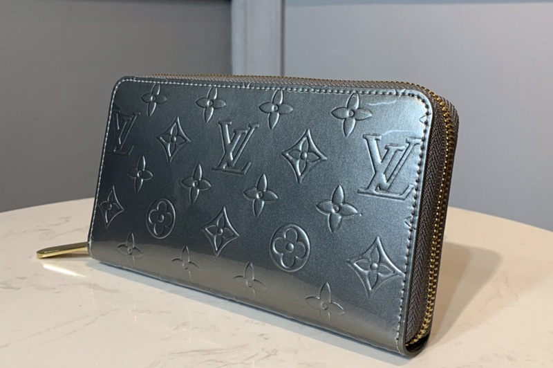 Louis Vuitton M68642 LV Zippy wallet in Monogram Vernis Calf leather
