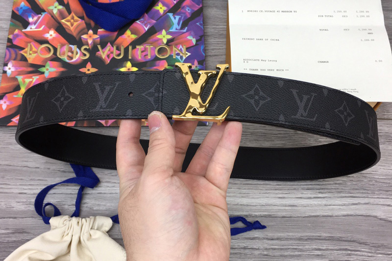 Louis Vuitton M9043V LV Initiales 40mm Reversible belt in Monogram Eclipse canvas With Gold Buckle