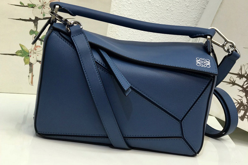 Loewe Small Puzzle bag in Blue classic calfskin