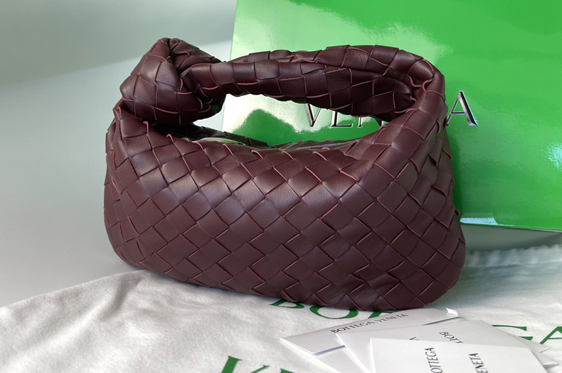Bottega Veneta 609409 Mini Jodie Rounded hobo bag in Burgundy Intrecciato leather
